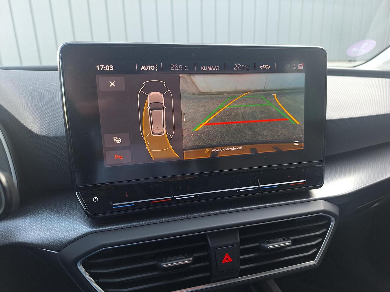 Seat LEON Sportstourer 1.5 TSI Style Launch Edition My 2021 | 18"LM | Trekhaak | Full LED | Climate V=A | Navi |