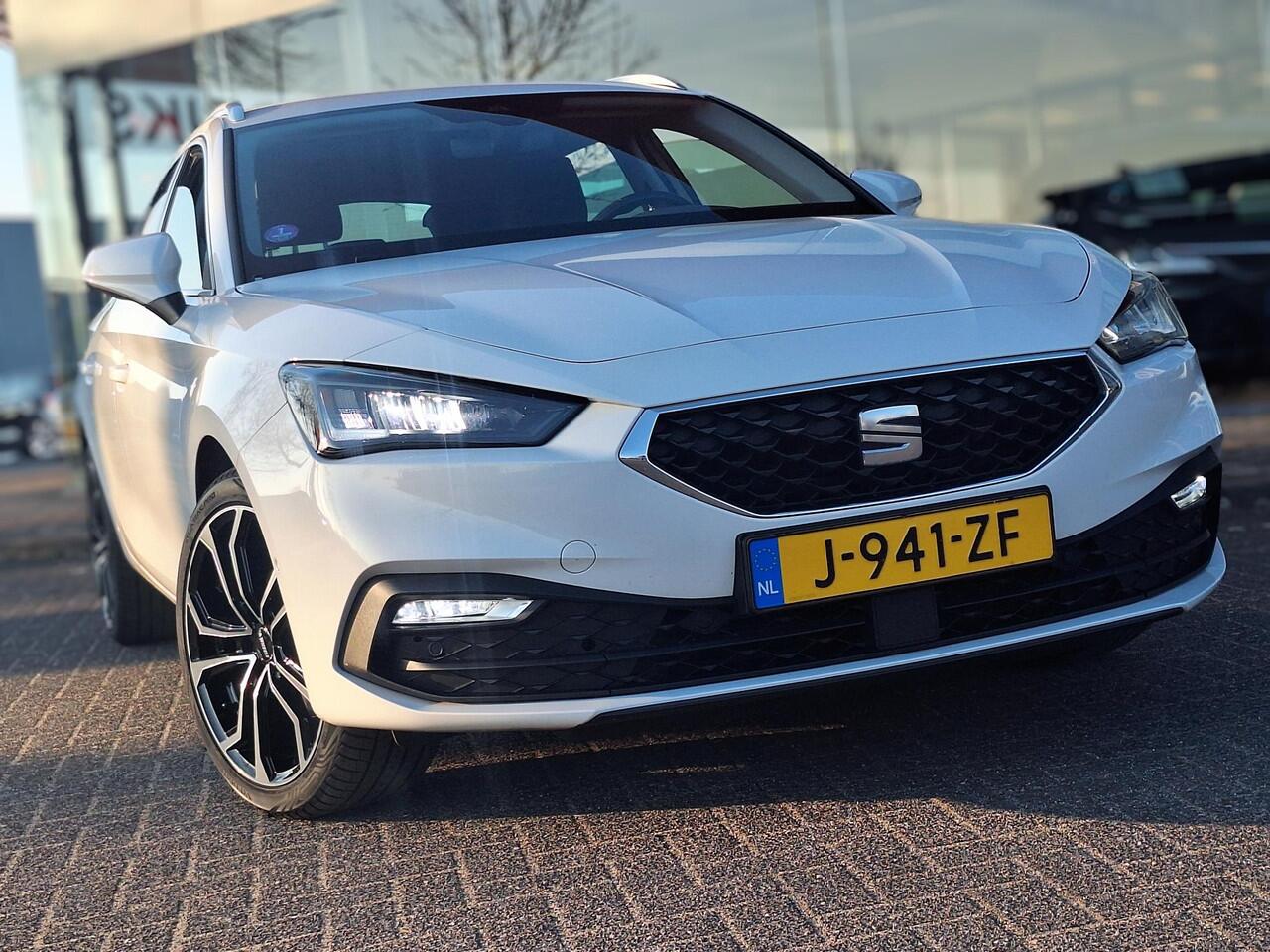 Seat LEON Sportstourer 1.5 TSI Style Launch Edition My 2021 | 18"LM | Trekhaak | Full LED | Climate V=A | Navi |
