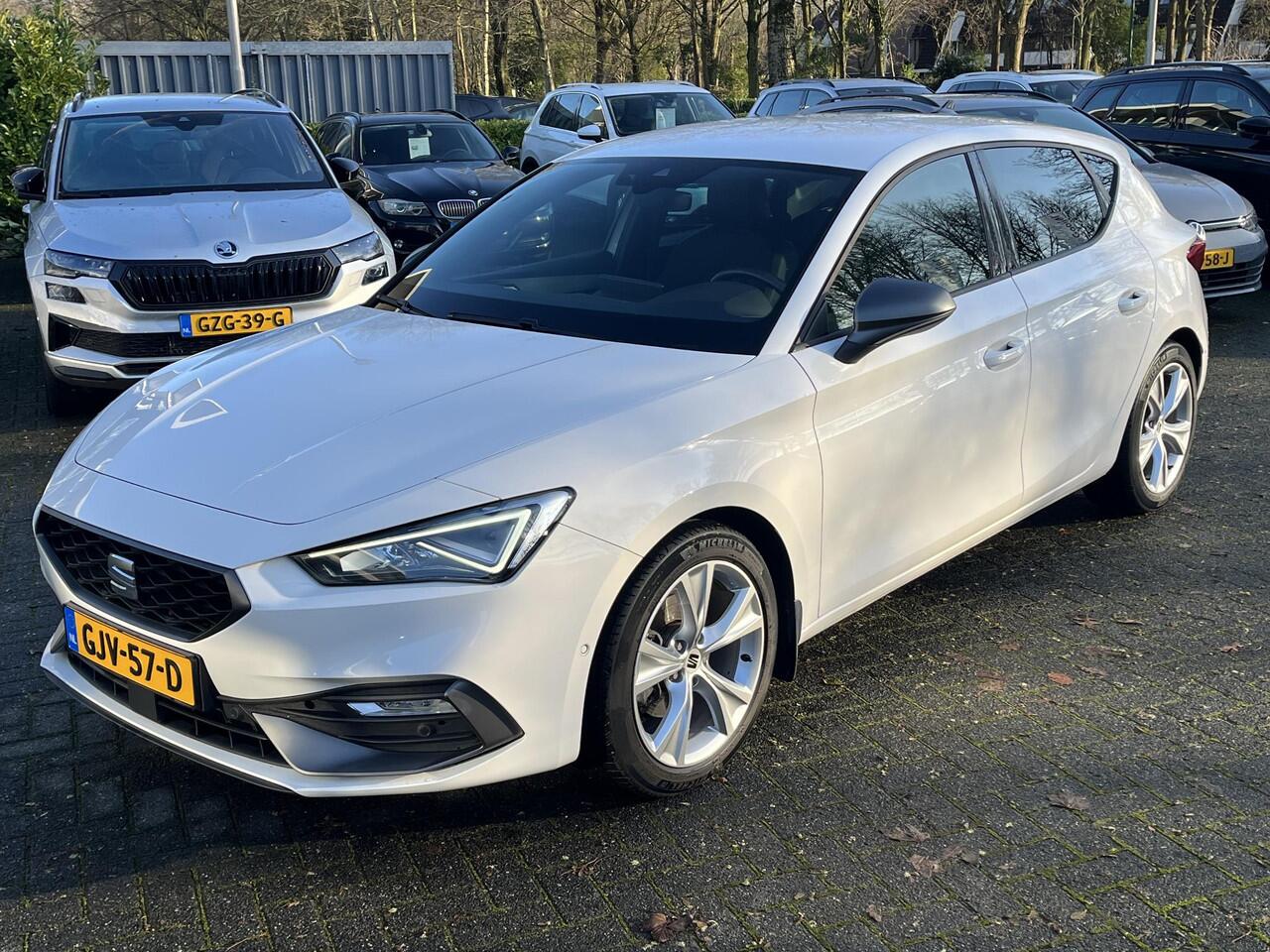 Seat LEON 1.0 eTSi DSG FR | NAV. | CAMERA | STOELVERW. |