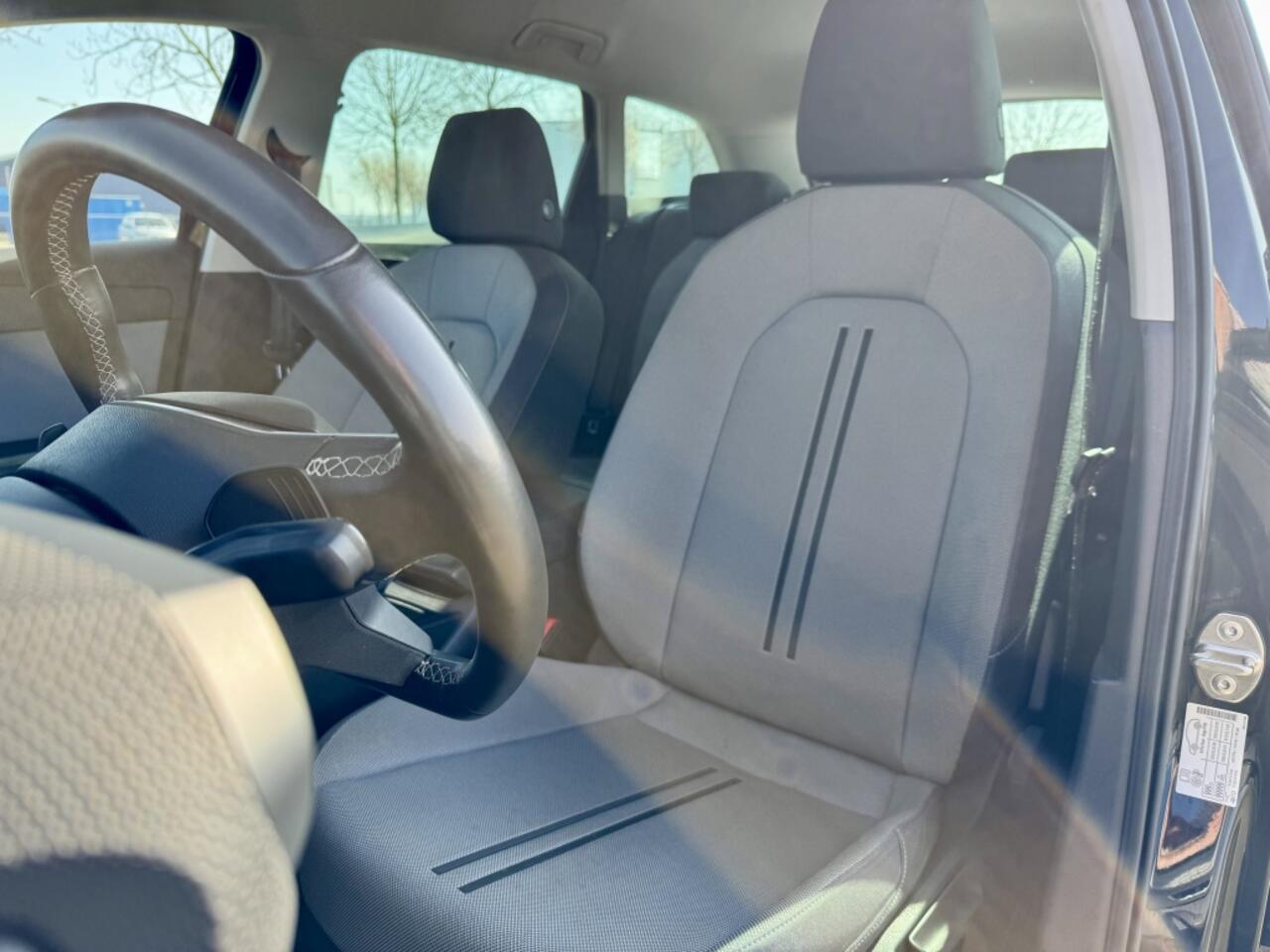 Seat LEON 1.0 eTSI Style Business intens | Camera | Carplay