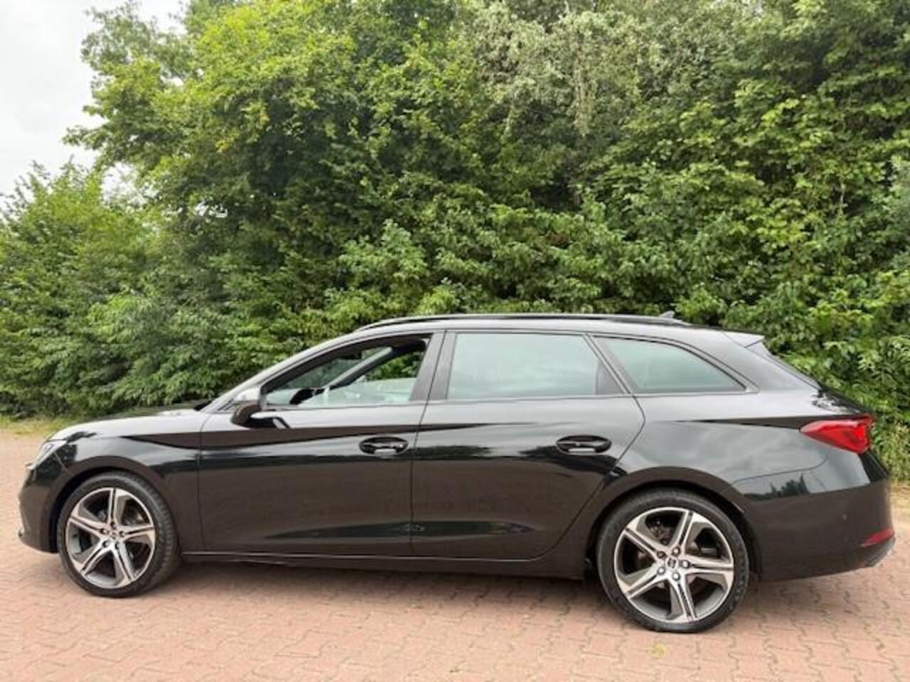 Seat LEON SPORTSTOURER 1.5 eTSI 150PK FR LAUNCH EDITION/LED/NAV/HLEER/ACARPLAY