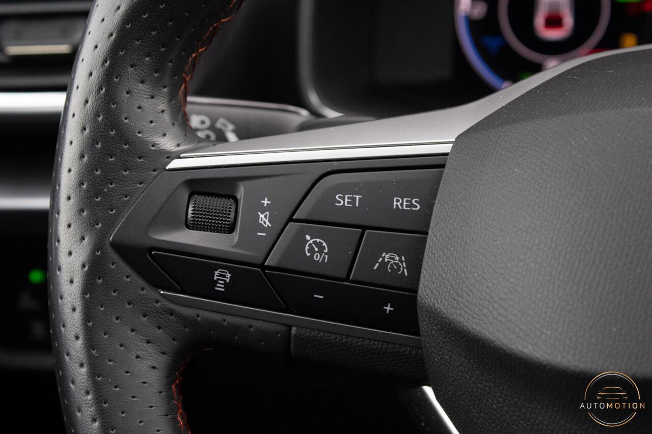 Seat LEON 1.4 TSI eHybrid PHEV FR Bus.Int. PANO CAMERA ACC CARPLAY