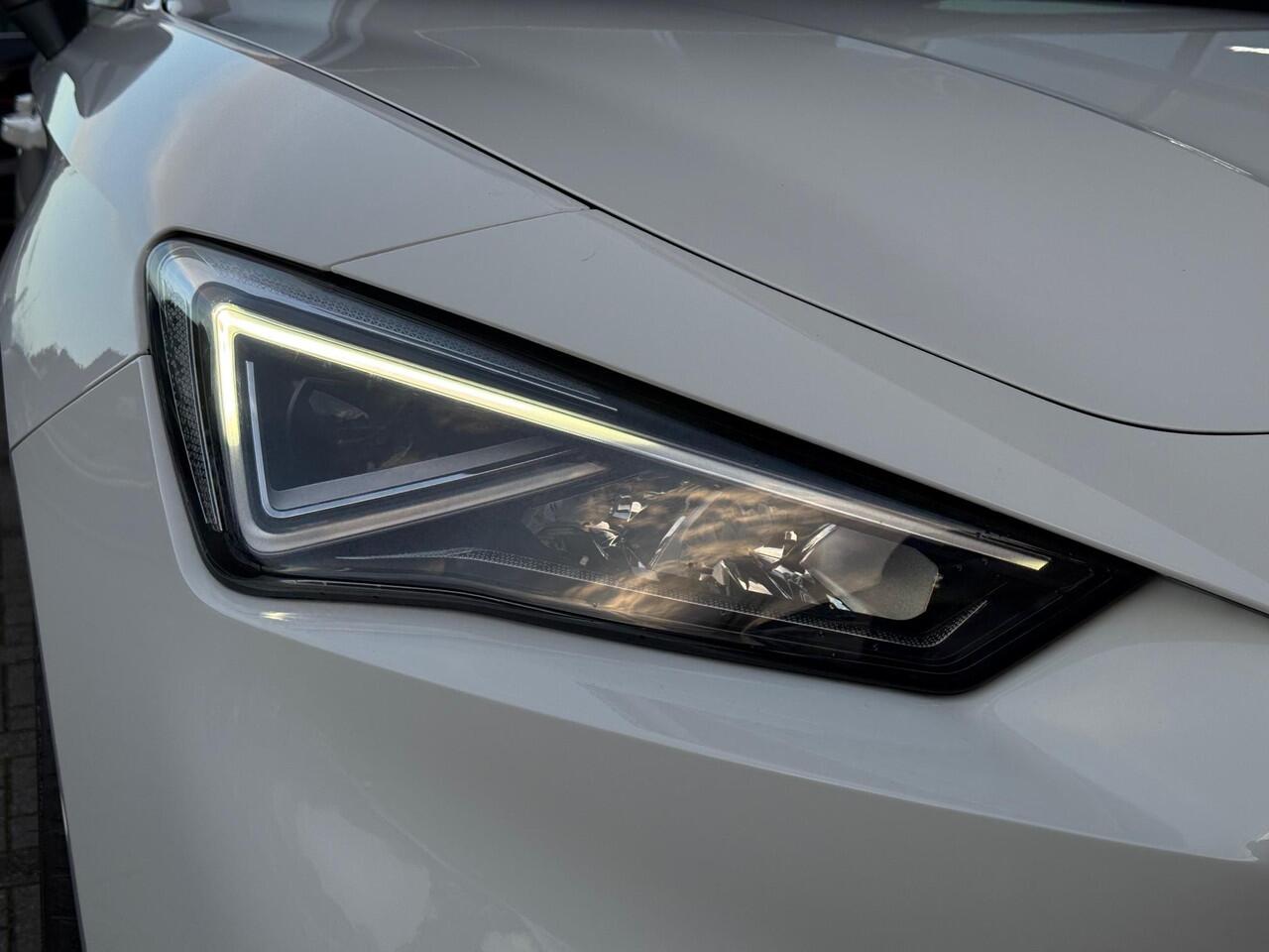 Seat LEON 1.4 TSI eHybrid PHEV FR LED Navi ACC