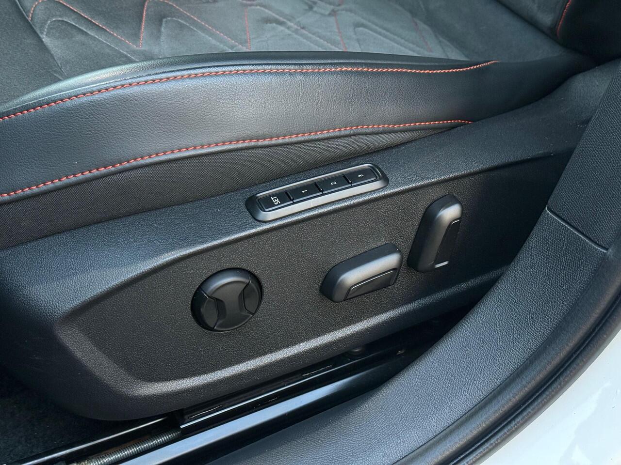 Seat LEON 1.4 TSI eHybrid PHEV FR LED Navi ACC