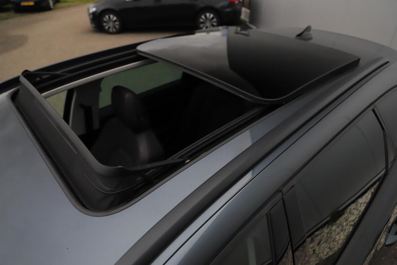 Seat LEON Sportstourer 1.4 TSI eHybrid PHEV FR Business Intense 204PK Automaat Panoramadak Carplay Android Navigatie Achteruitrijcamera Climate Adaptive Cruise Lane Assist