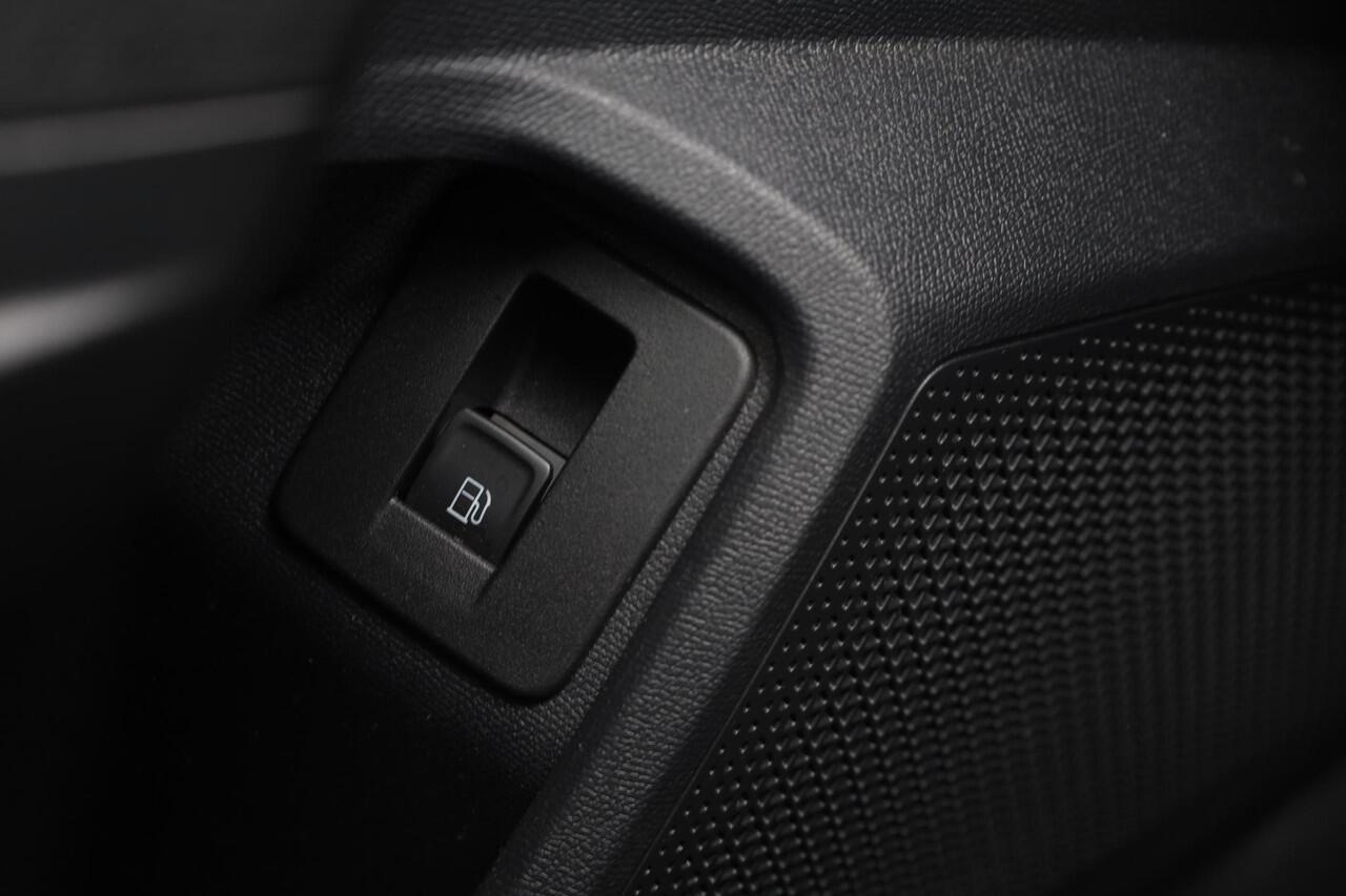 Seat LEON Sportstourer 1.4 TSI eHybrid PHEV FR PL ¤613 p/m* 204PK / 150kW Side assist sfeerverlichting navigatie grootbeeld leder alcantara ACC cruise control FR FULL Led cruise control parkeersensoren multifunctioneel lederen stuurwiel doorn ons geleverd en door o