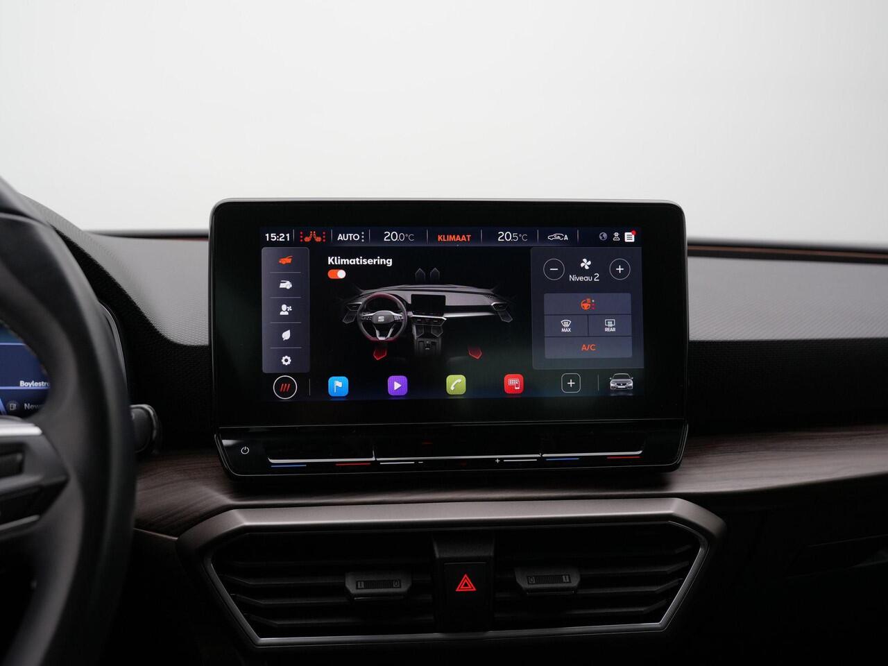 Seat LEON 1.4 TSI eHybrid 204 pk DSG PHEV Xcellence | Stuur-/stoelverwarming | Navigatie | Parkeersensoren voor/achter