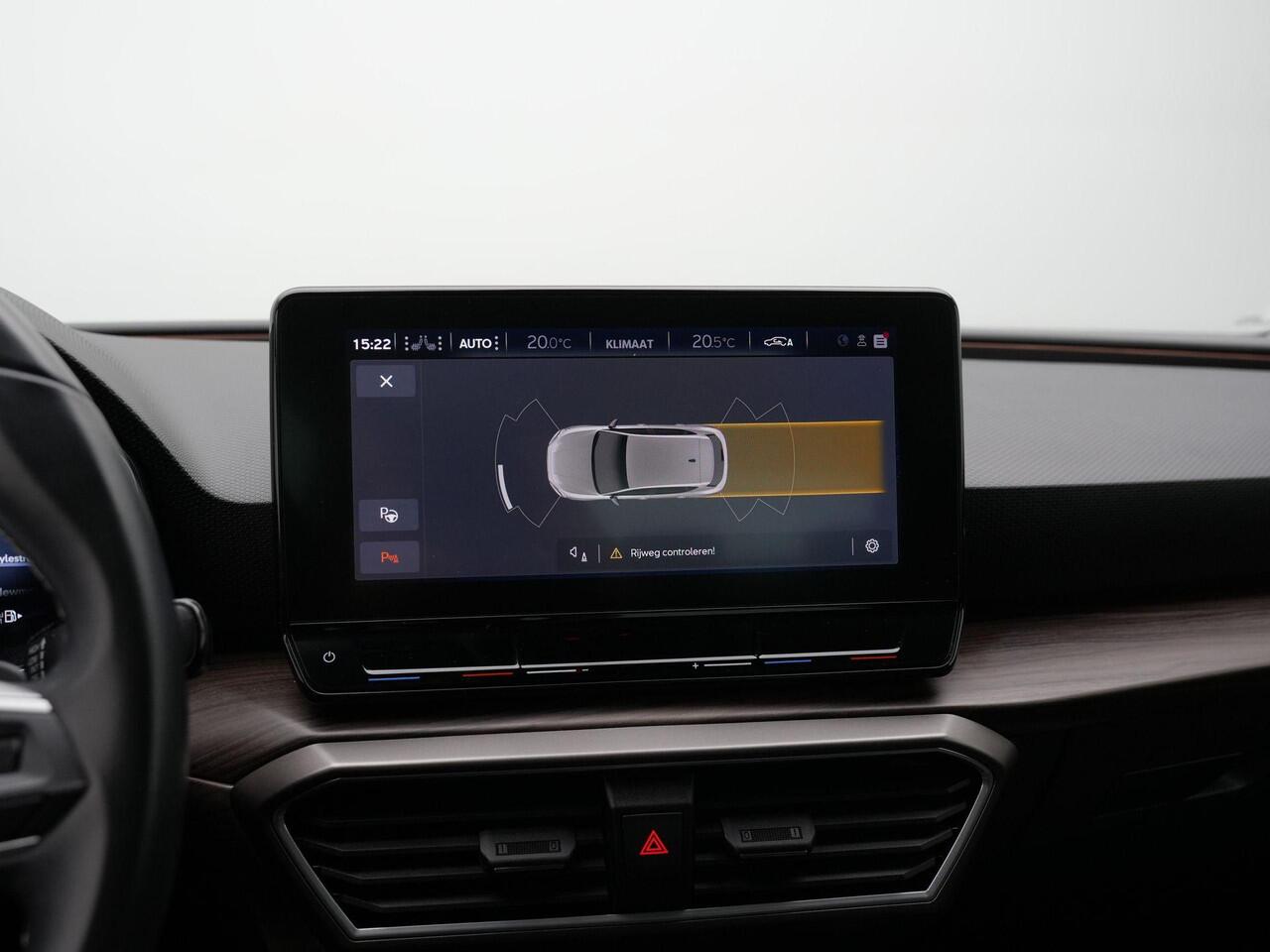 Seat LEON 1.4 TSI eHybrid 204 pk DSG PHEV Xcellence | Stuur-/stoelverwarming | Navigatie | Parkeersensoren voor/achter