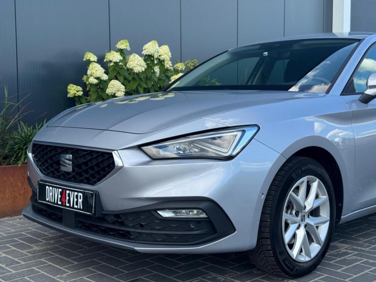 Seat LEON 1.0 eTSI Style NAVI VIRTUAL CLIMATE PDC ELEK PAKKET CAMERA