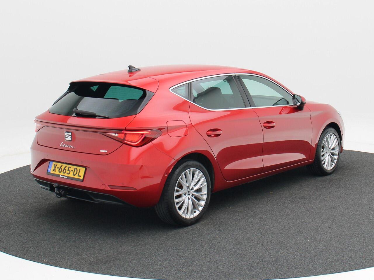 Seat LEON 1.4 TSi eHybrid 204 Pk PHEV | Adaptive Cruise | Climate Control | Stuur/Stoelverwarming | Trekhaak | Carplay | Navigatie | Camera | 17 Inch | 87.265 Km!!