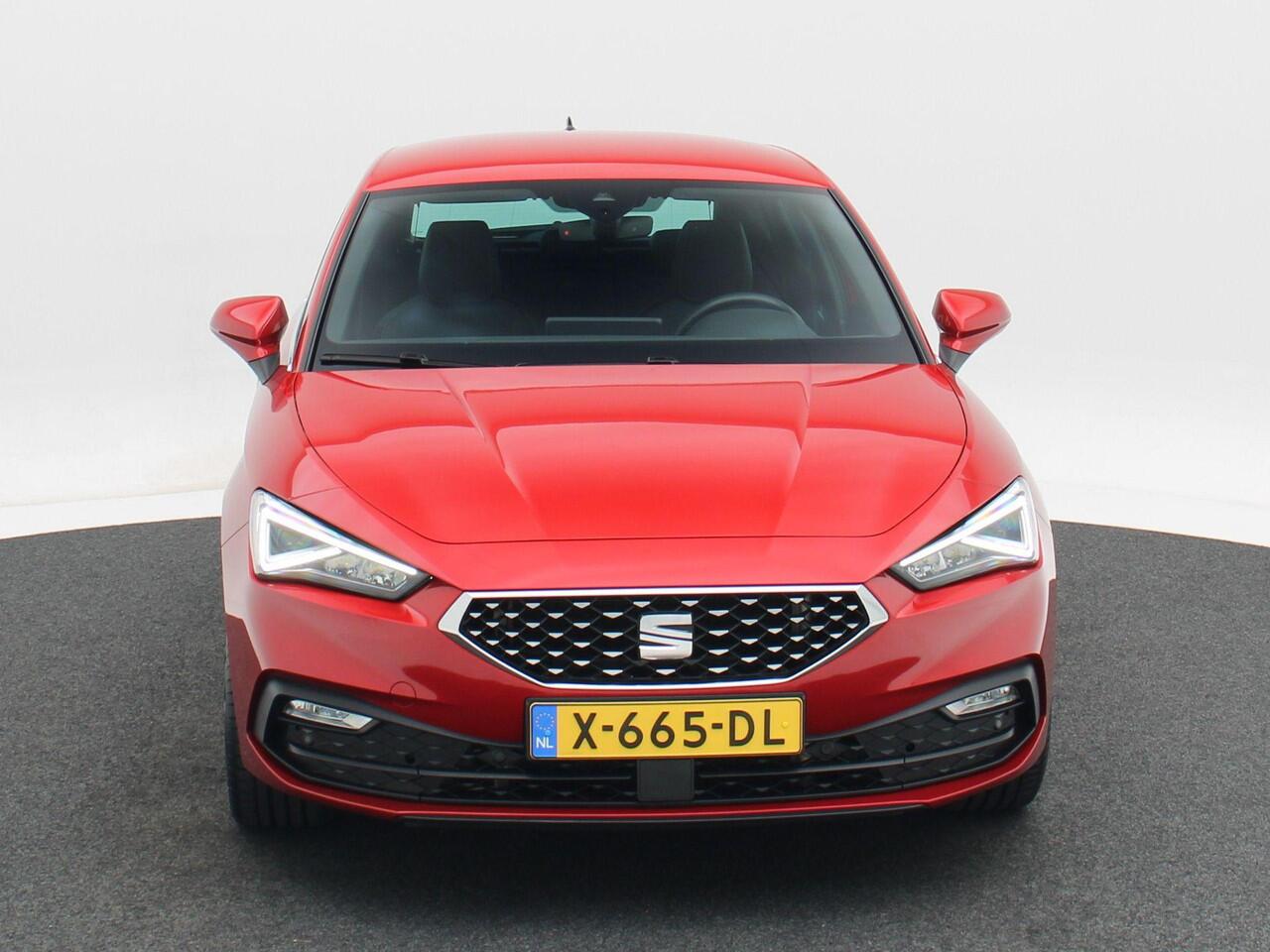Seat LEON 1.4 TSi eHybrid 204 Pk PHEV | Adaptive Cruise | Climate Control | Stuur/Stoelverwarming | Trekhaak | Carplay | Navigatie | Camera | 17 Inch | 87.265 Km!!