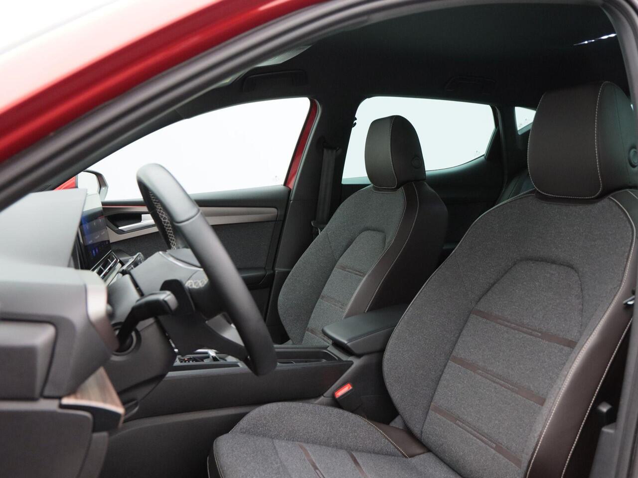 Seat LEON 1.4 TSi eHybrid 204 Pk PHEV | Adaptive Cruise | Climate Control | Stuur/Stoelverwarming | Trekhaak | Carplay | Navigatie | Camera | 17 Inch | 87.265 Km!!