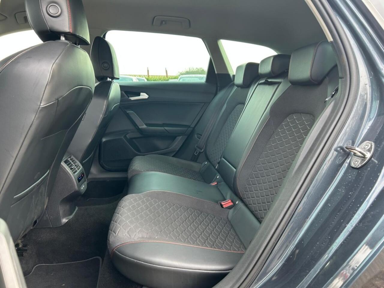 Seat LEON 1.4 TSI eHybrid PHEV FR, Camera, ACC, Apple Carplay