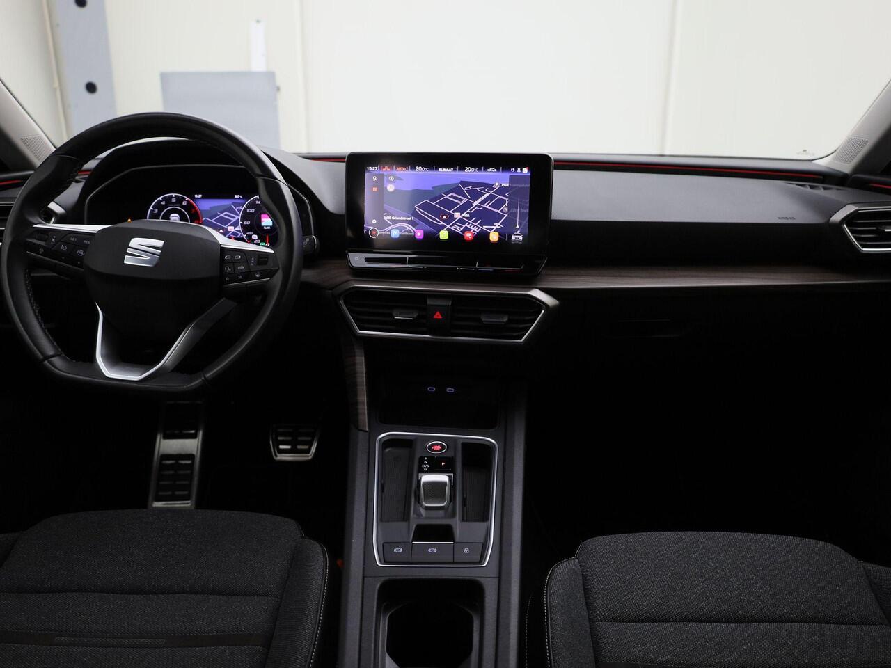 Seat LEON 1.5eTSI/150PK Excellence DSG · Navigatie · Stoel -& stuurverwarming · Camera + Parkeersensoren