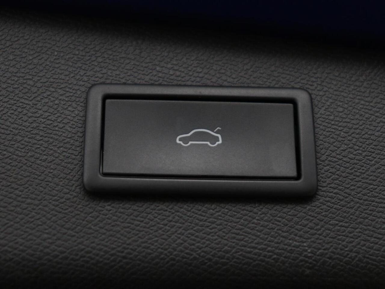 Seat LEON 1.4 TSI eHybrid PHEV FR | Panoramadak | Stoelverwarming | Leder/Alcantara | Adaptive cruise | Camera | Carplay | Navigatie | Stuurverwarming | Plug In