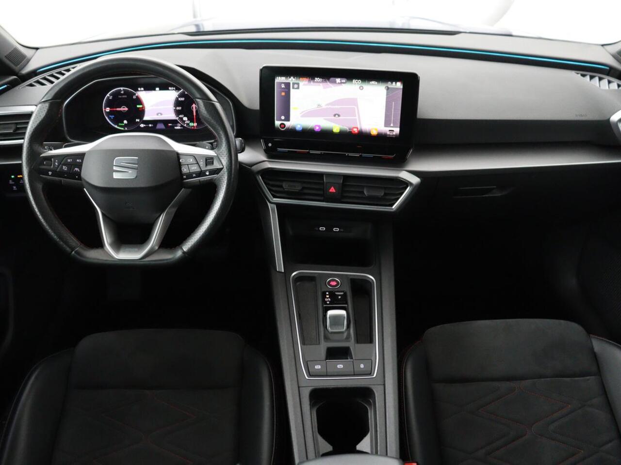 Seat LEON 1.4 TSI eHybrid PHEV FR | Panoramadak | Stoelverwarming | Leder/Alcantara | Adaptive cruise | Camera | Carplay | Navigatie | Stuurverwarming | Plug In