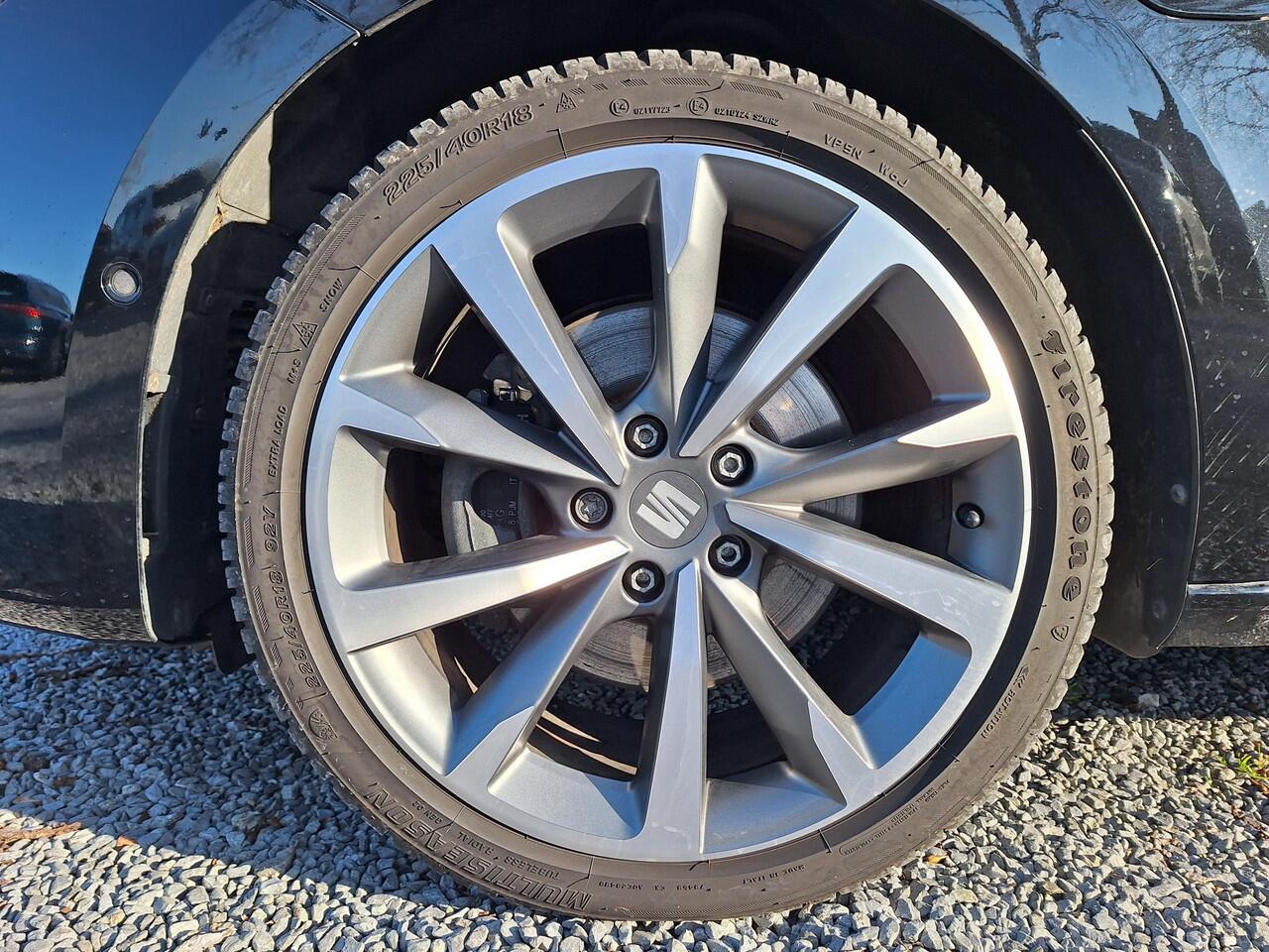 Seat LEON TSI 204pk DSG Hybrid PHEV FR (Pano,Trekhaak,Camera,Virtual)