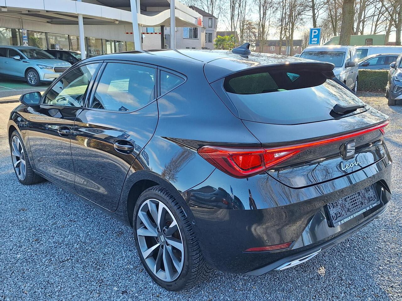 Seat LEON TSI 204pk DSG Hybrid PHEV FR (Pano,Trekhaak,Camera,Virtual)