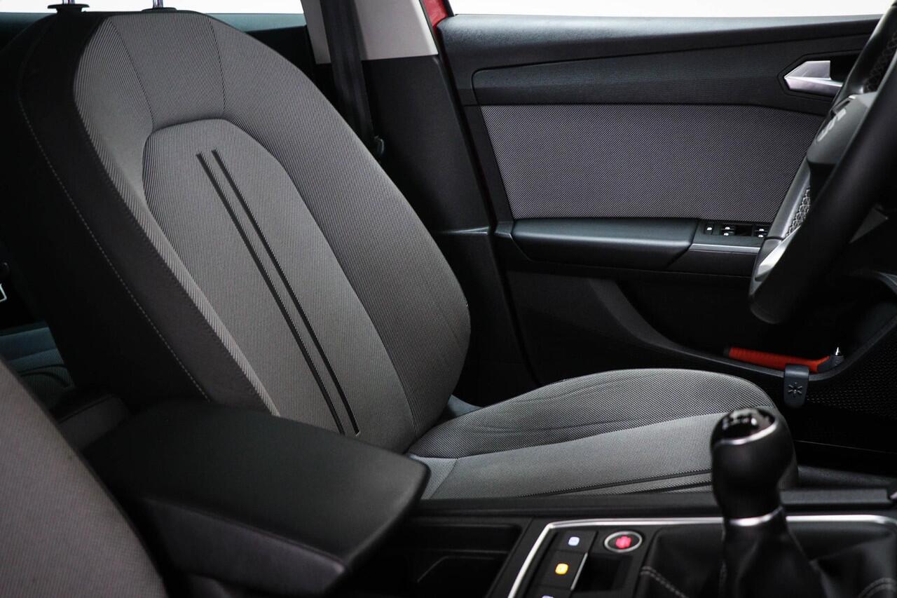 Seat LEON Sportstourer 1.5 TSI Style Business Intense | VIRTUAL COCKPIT | DAB | FULL LINK | CAMERA