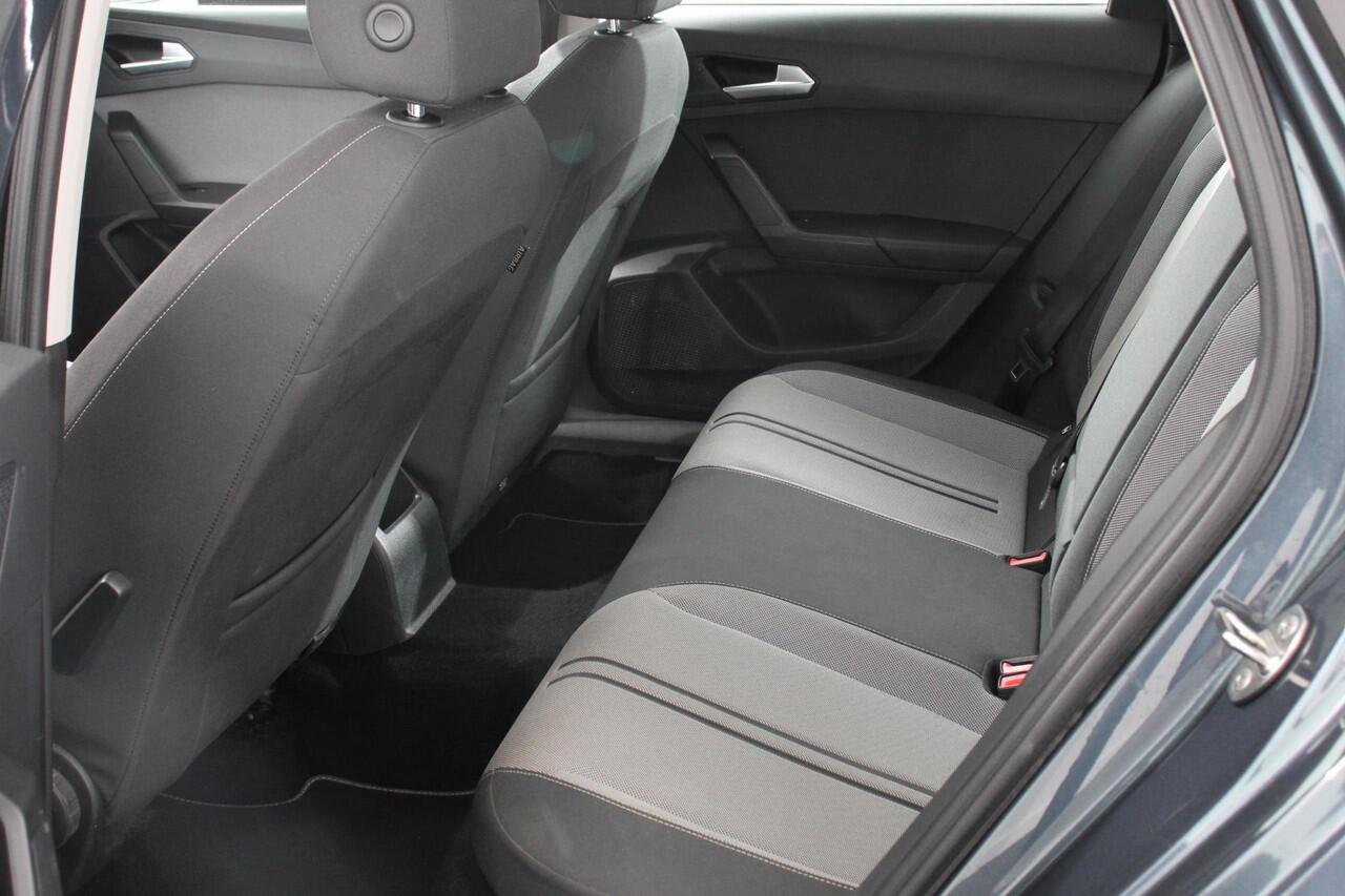 Seat LEON Sportstourer 1.5 eTSI 150pk DSG Style | Navigatie | Apple | Carplay/Android Auto | Parkeersensor achter | Adaptive Cruise Control | Stoelverwarming