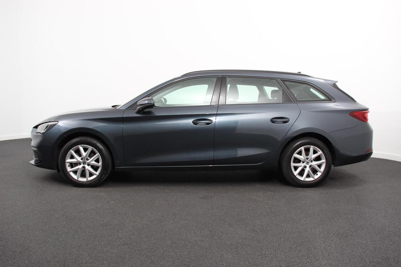 Seat LEON Sportstourer 1.5 eTSI 150pk DSG Style | Navigatie | Apple | Carplay/Android Auto | Parkeersensor achter | Adaptive Cruise Control | Stoelverwarming