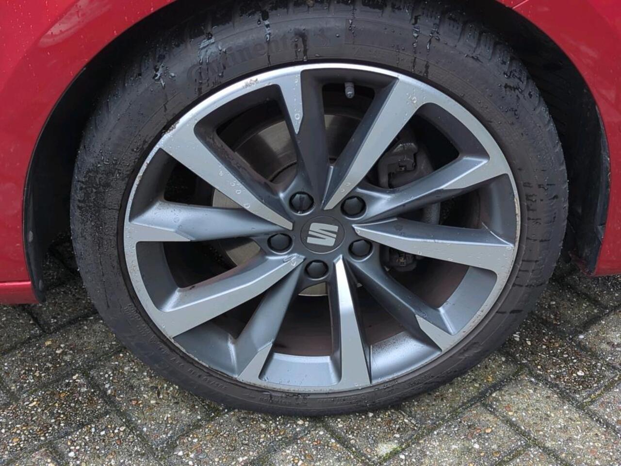 Seat LEON Sportstourer 1.5 TSI FR Business Intense NL-AUTO | TREKHAAK | CARPLAY
