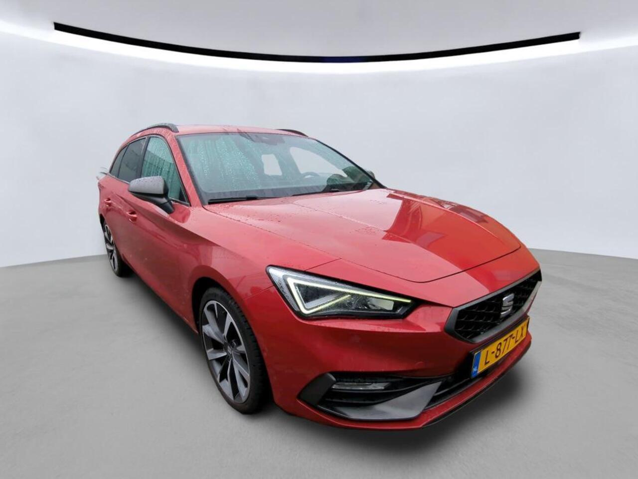 Seat LEON Sportstourer 1.5 TSI FR Business Intense NL-AUTO | TREKHAAK | CARPLAY