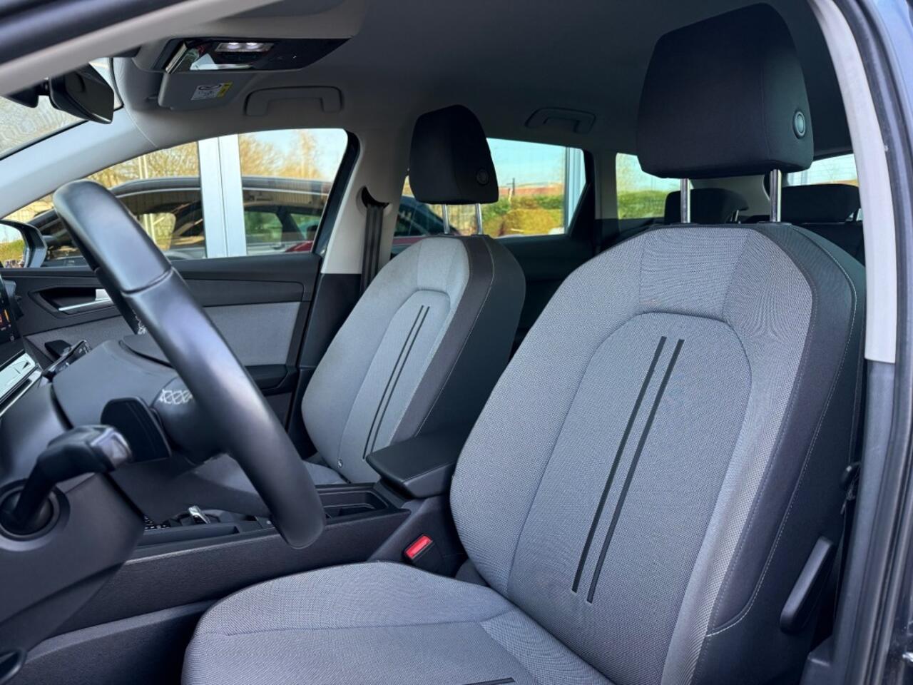 Seat LEON Sportstourer 1.5 eTSI DSG Style Launch Edition