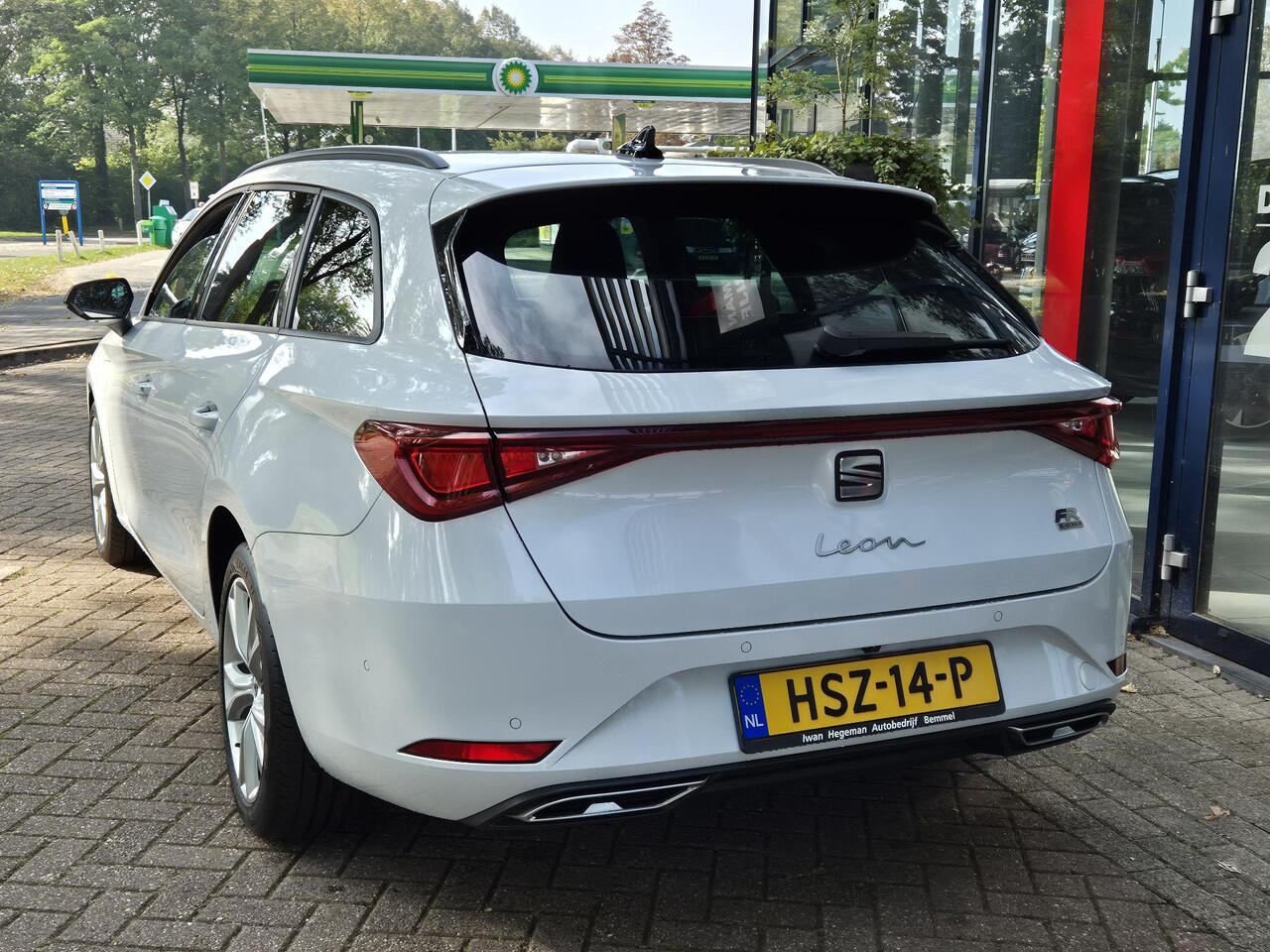 Seat LEON Sportstourer 1.4 TSI eHybrid PHEV FR | LM Velgen | ECC | PDC + Camera | Navigatie