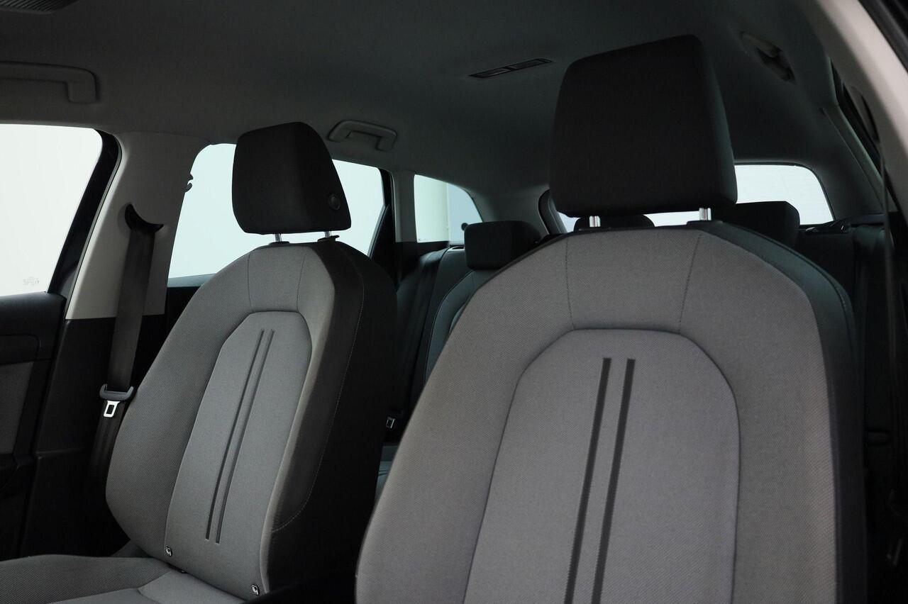 Seat LEON Sportstourer 1.0eTSI/110PK Style DSG · Navigatie · Trekhaak · Stuur- & stoelverwarming