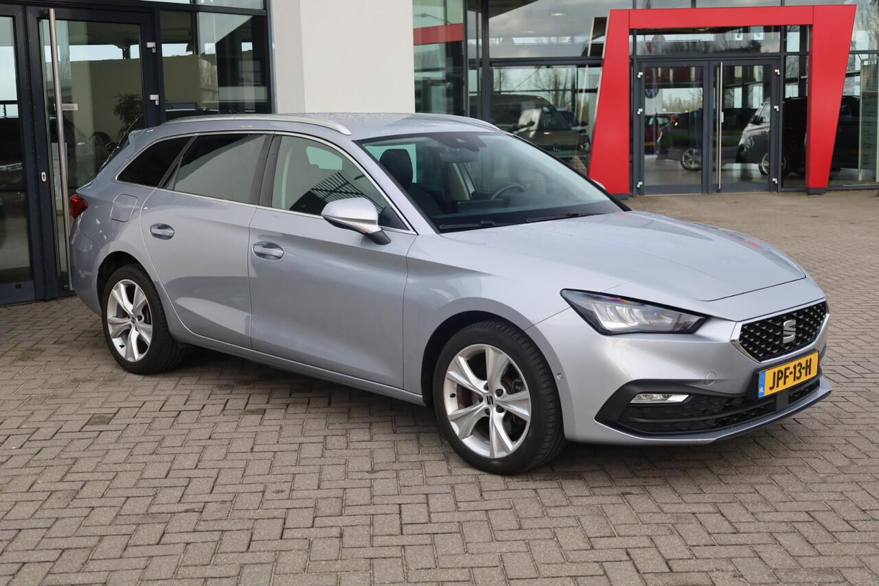 Seat LEON Sportstourer 1.4 TSI eHybrid PHEV Xcellence ACC side assist achteruitrijcamera elektrische achterklep keyless navigatie pdc voor en achter LED verlichting 17" LMV spiegel pakket full link carplay voorbereiding draadloos app connect