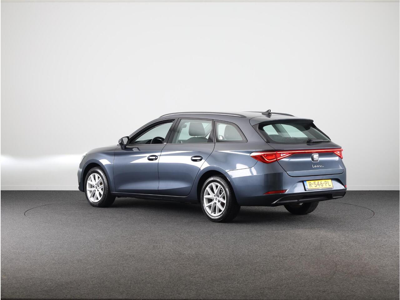 Seat LEON Sportstourer 1.0 TSI | Navigatie via App | Climate Control | Cruise control | LED koplampen | Apple Carplay/Android Auto |