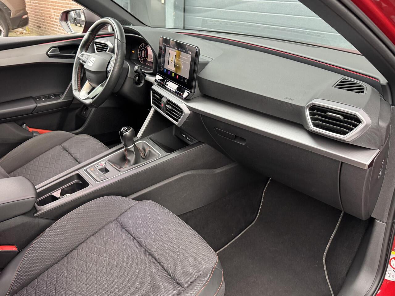 Seat LEON SPORTSTOURER 1.5 TSI FR BUSINESS INTENSE I SCHUIFDAK I P-CAMERA I KEYLESS ENTRY I ADAPT. CRUISE CONTROL