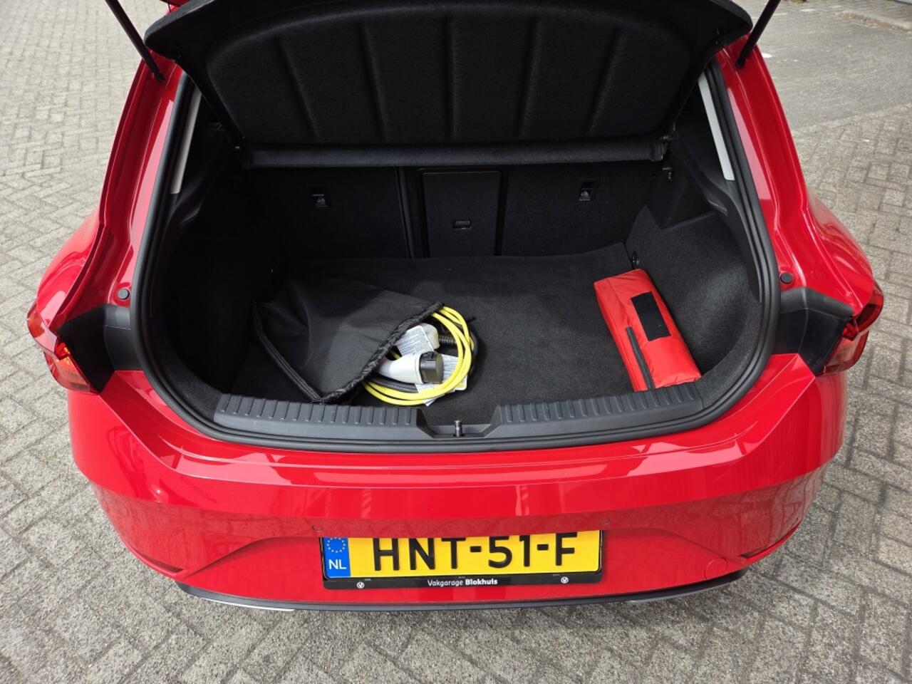 Seat LEON 1.4 150pk TSI eHybrid PHEV FR | Navi | Stoelverw. |