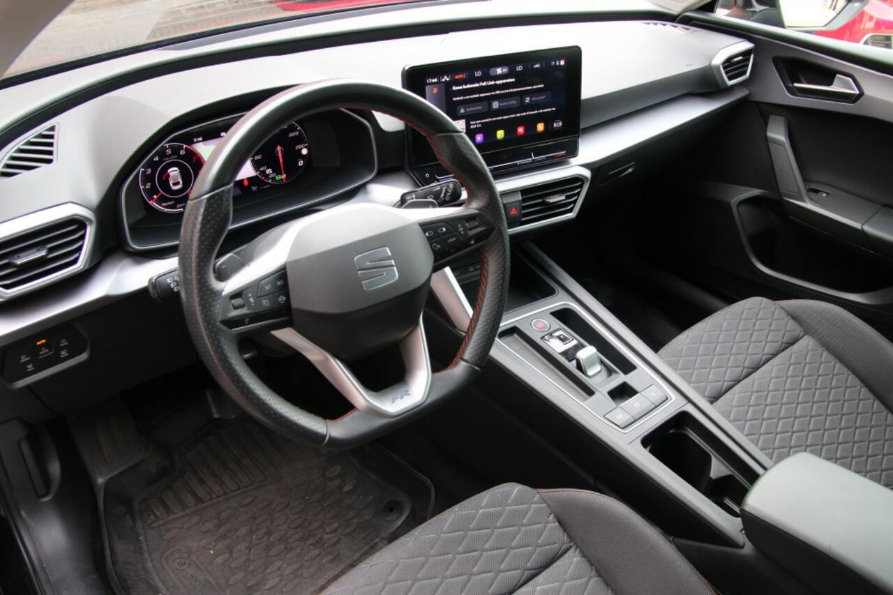 Seat LEON Sportstourer 1.5 eTSI FR Bns Int