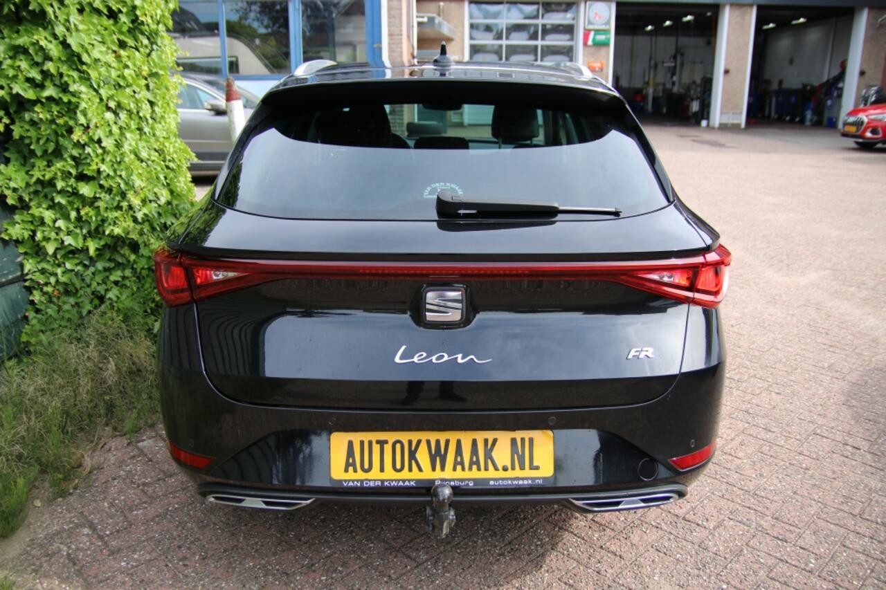 Seat LEON Sportstourer 1.5 eTSI FR Bns Int
