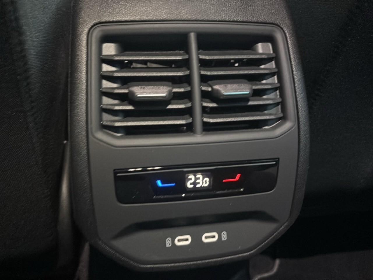 Seat LEON Sportstourer 2.0 TDI Style Business Intense