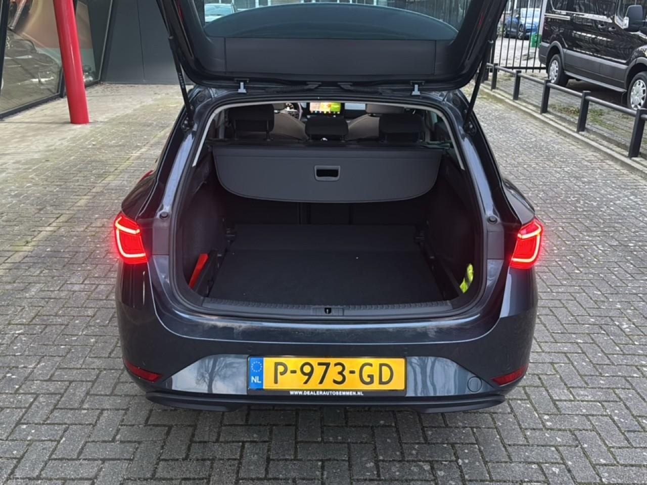 Seat LEON Sportstourer 2.0 TDI Style Business Intense