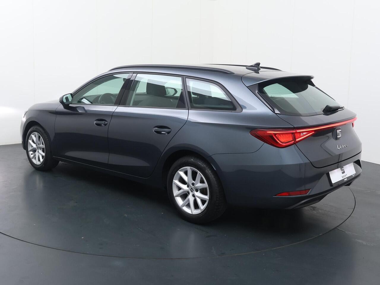 Seat LEON Sportstourer 1.0 TSI Reference | 90 PK | Cruise control | Led verlichting | Climate control | Apple Carplay/Android Auto |