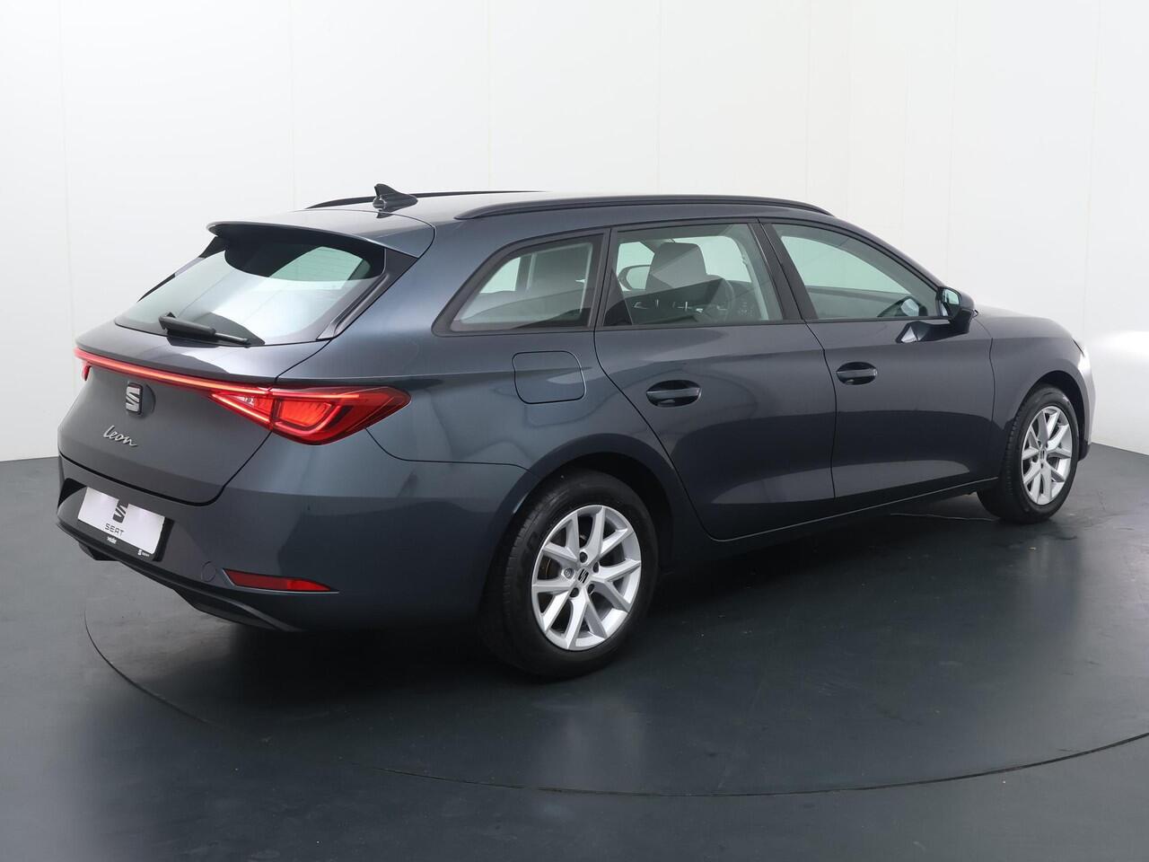 Seat LEON Sportstourer 1.0 TSI Reference | 90 PK | Cruise control | Led verlichting | Climate control | Apple Carplay/Android Auto |