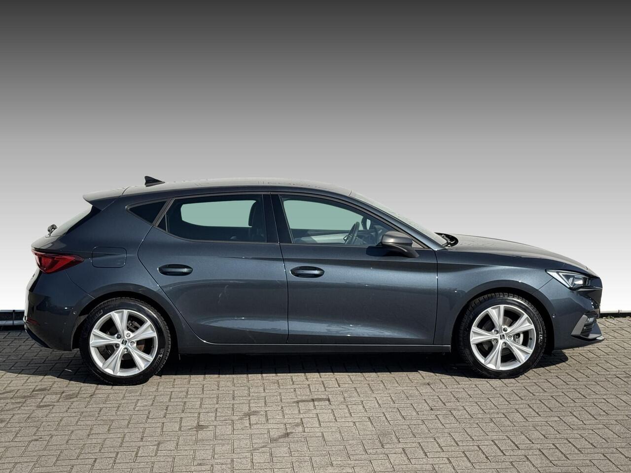 Seat LEON Sportstourer 1.0 TSI FR Business Intense NL-AUTO | CAMERA | STOEL/STUUR VERWARMING