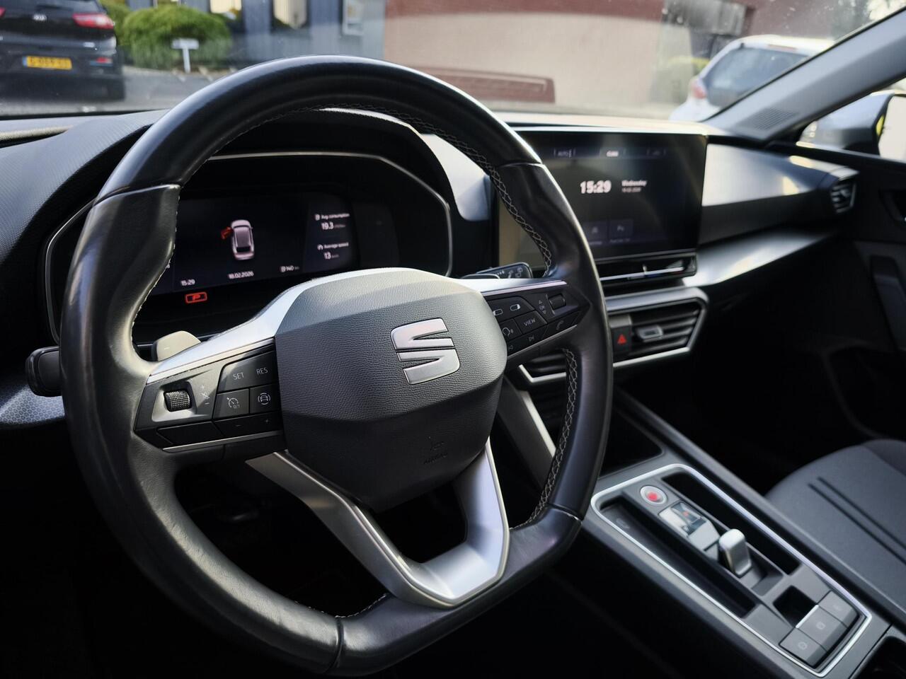 Seat LEON Sportstourer 1.0 eTSI FR Business Elektrisch uitklapbare trekhaak | Virtual Cockpit | Achteruitrijcamera | Navigatiesysteem + Carplay Android auto