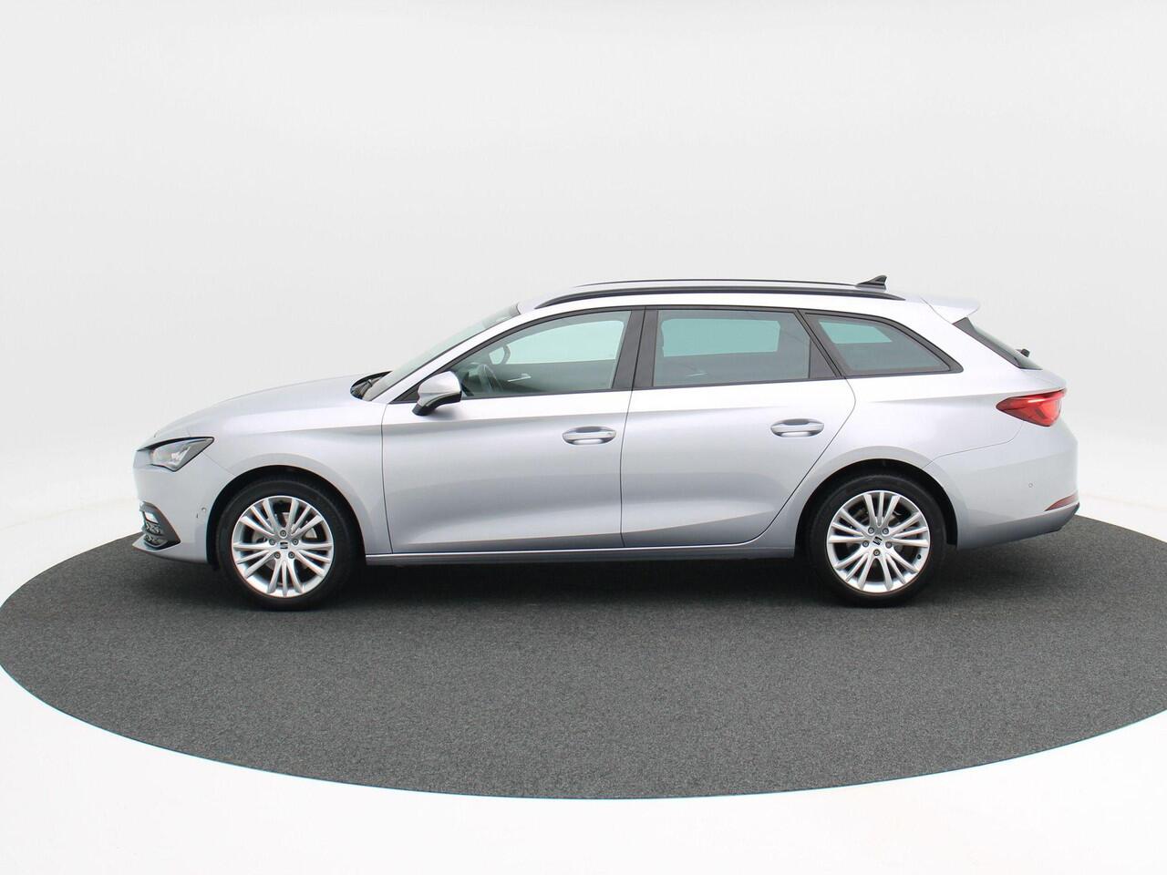 Seat LEON Sportstourer 1.0 TSi 110 Pk Style Business Intense | Adaptive Cruise | CarPlay | Navigatie | Bluetooth | Achterruitrijcamera | 17 Inch | 59.700 Km!!