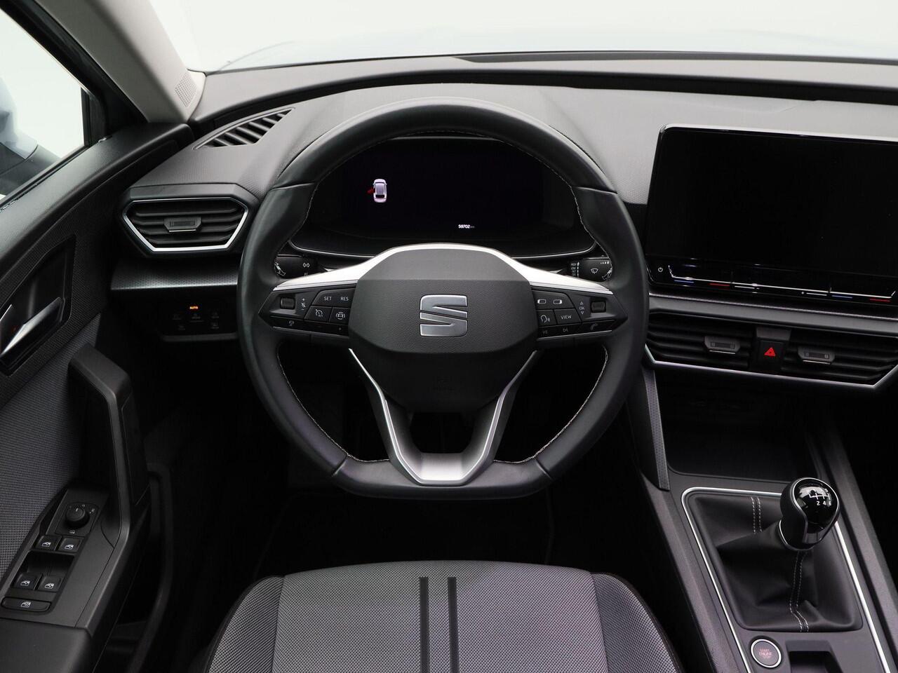 Seat LEON Sportstourer 1.0 TSi 110 Pk Style Business Intense | Adaptive Cruise | CarPlay | Navigatie | Bluetooth | Achterruitrijcamera | 17 Inch | 59.700 Km!!