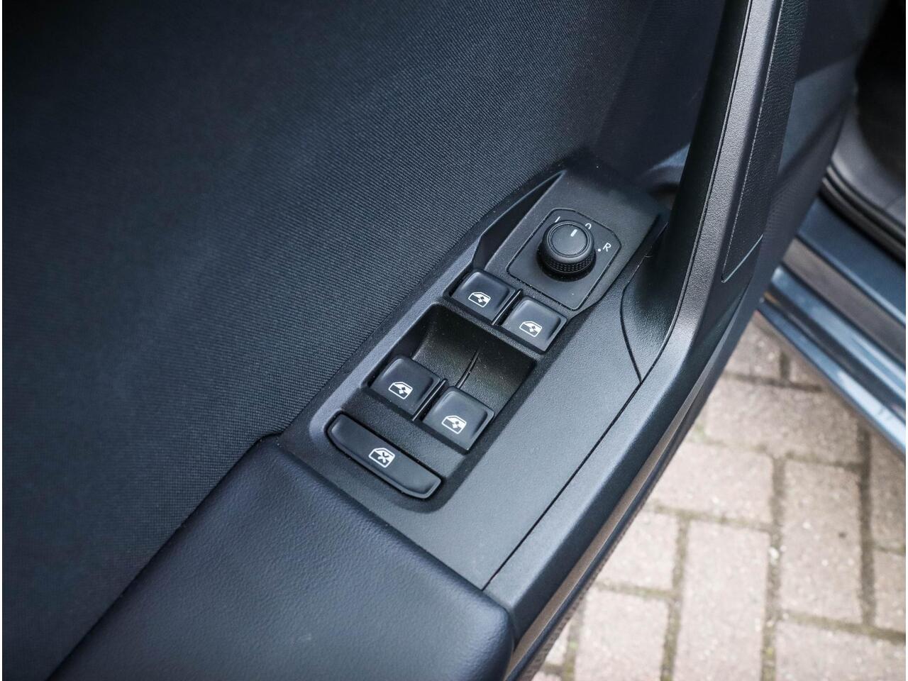 Seat LEON Sportstourer 1.0 TSI Reference | Carplay | 1e eigenaar! | Cruise