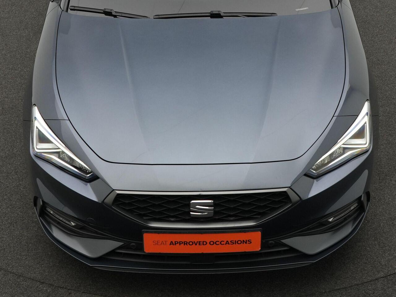 Seat LEON 1.0 TSI 110 pk FR Business Intense | Achteruitrijcamera | Navigatie | Sportonderstel | Side Assist