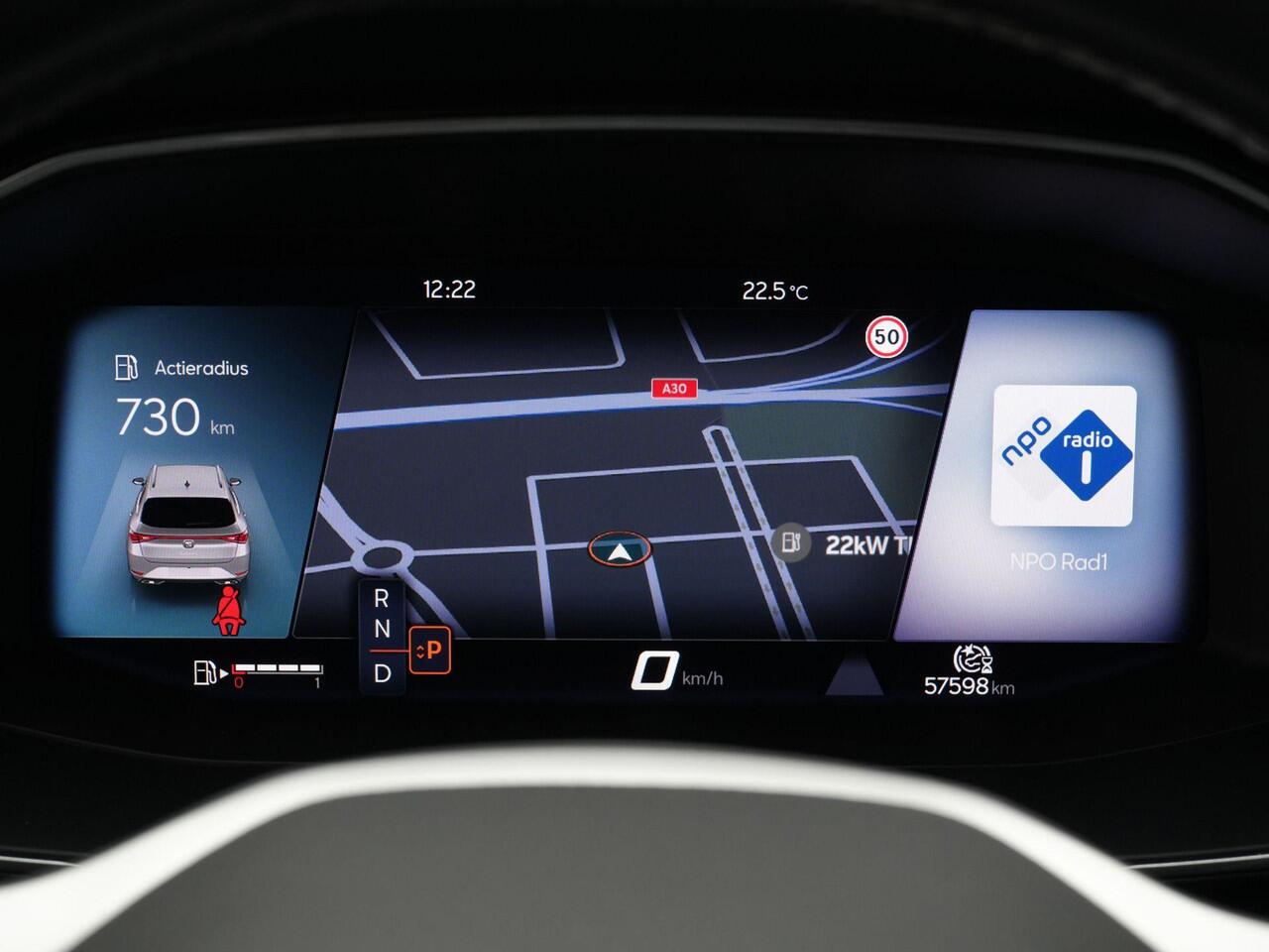 Seat LEON Sportstourer 1.5 eTSI 150 pk DSG Style Business Intense | Full LED | Achteruitrijcamera | Trekhaak | Adaptive Cruise | Park Assist | Side Assist | 16 inch