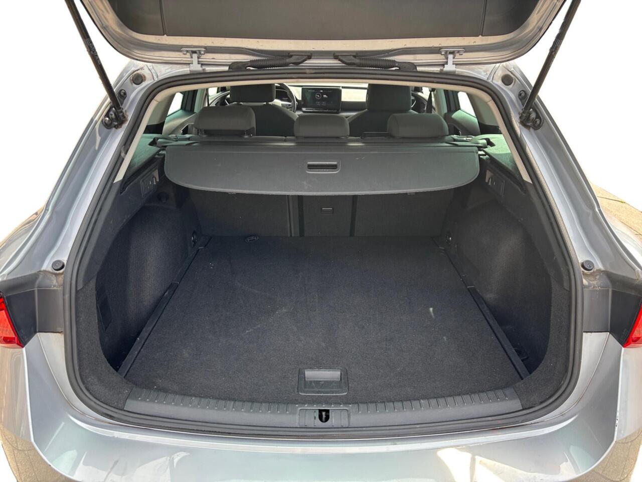 Seat LEON Sportstourer 1.0 eTSI Style Business Intense | NAVI | 1 JAAR GARANTIE |