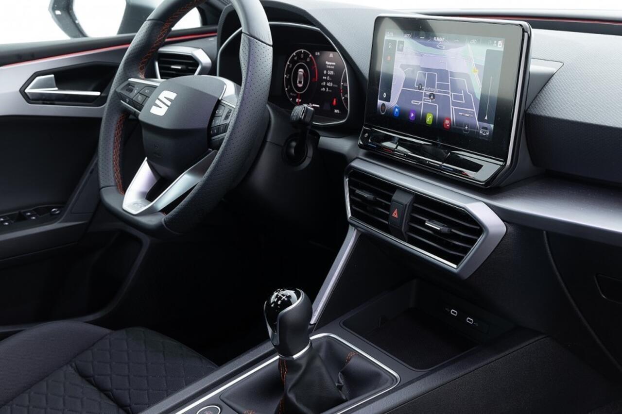 Seat LEON Sportstourer 1.0 TSI FR Business Intense | ADAPTIVE CRUISE | LANE ASSIST