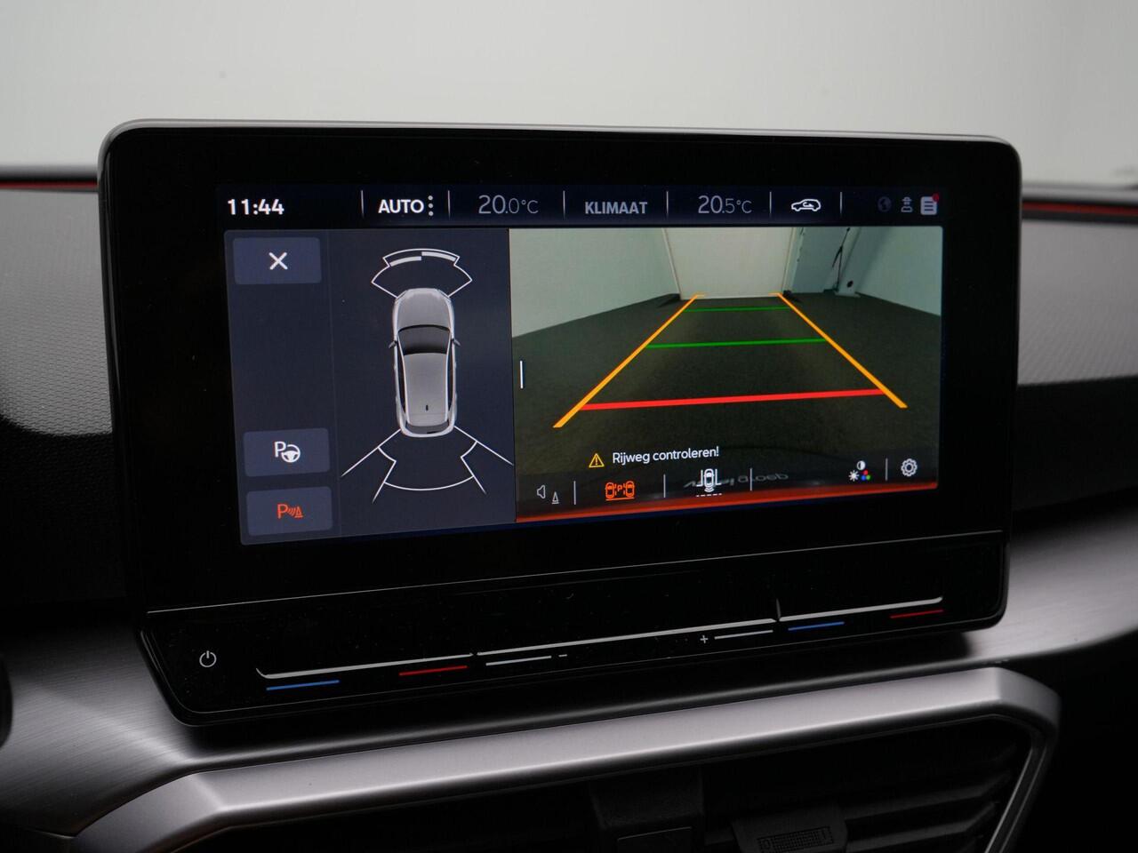 Seat LEON 1.0 TSI 110 pk FR Business Intense | Achteruitrijcamera | Navigatie | Sportonderstel | Side Assist